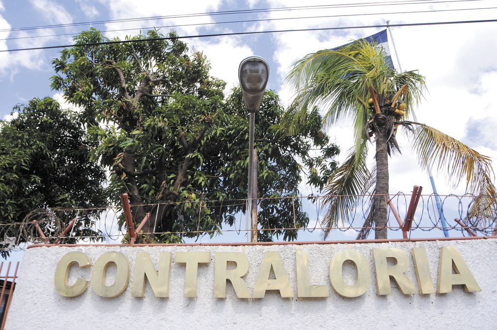 Contraloría fue “ciega” en 2014