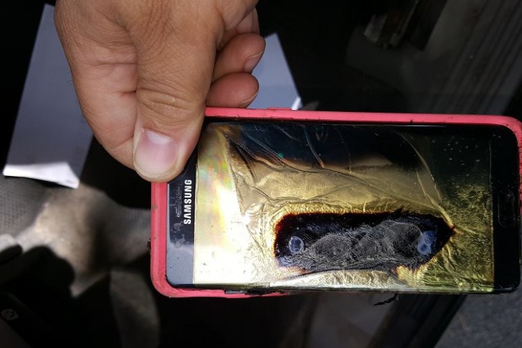 Un Samsung Galaxy Note 7 quemado. LA PRENSA / Agencias.