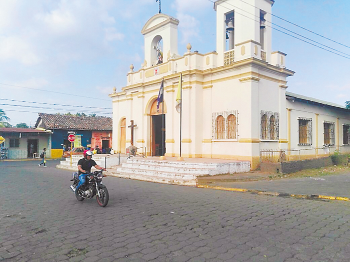 Tras boda polémica, indignación social