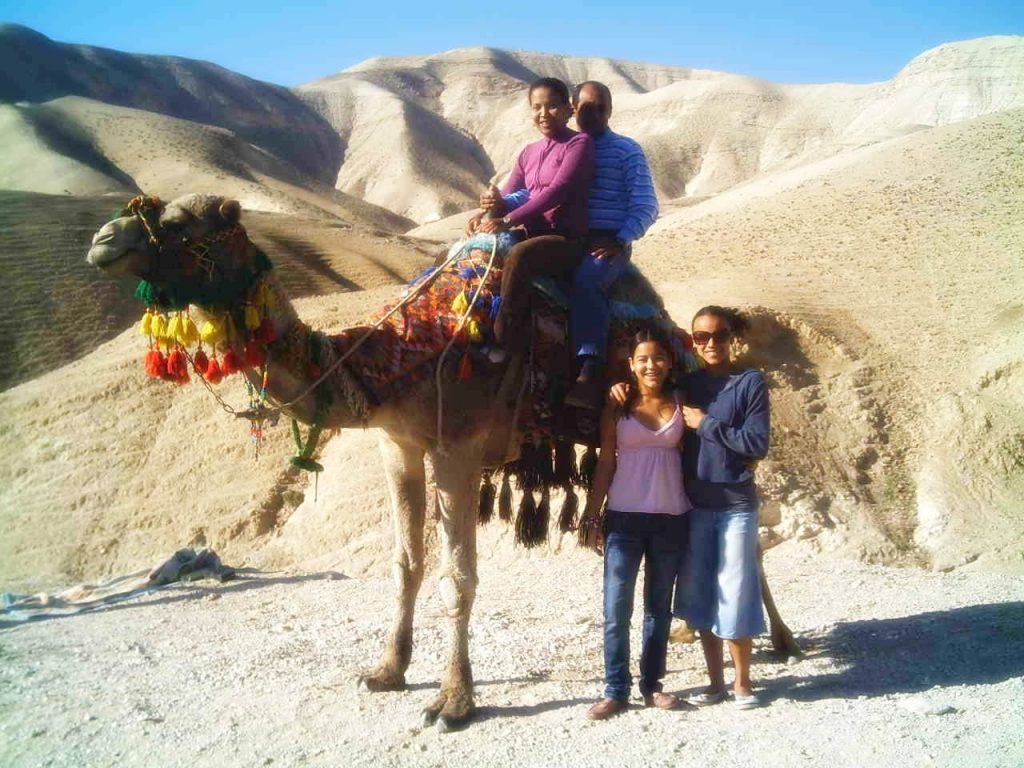 Henry Duarte entrenó por tres años en Israel, y junto a su esposa Yamileth visitó países de Medio Oriente. LA PRENSA / Tomada del Facebook de Duarte.