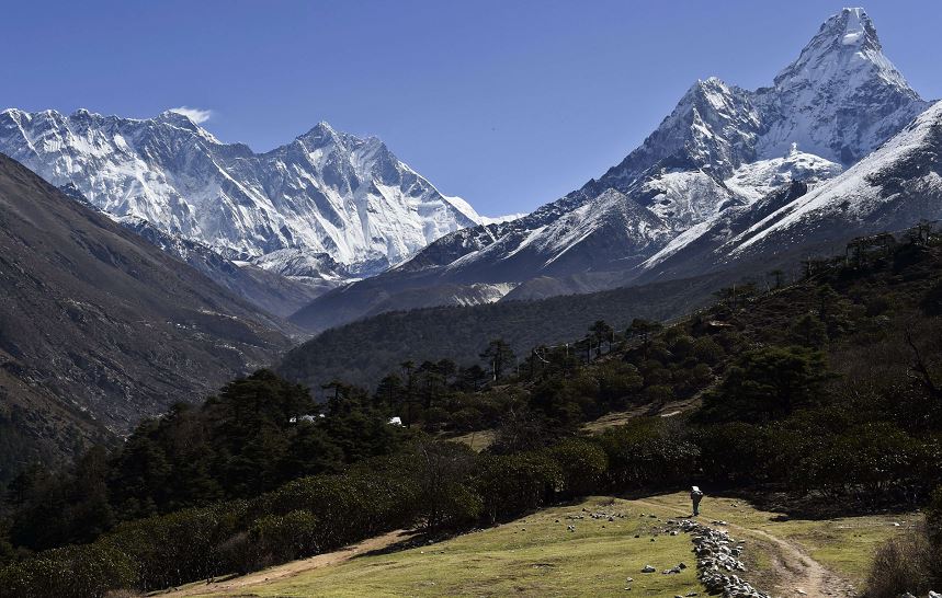 Monte Everest, en la cordillera del Himalaya. LA PRENSA/ARCHIVO