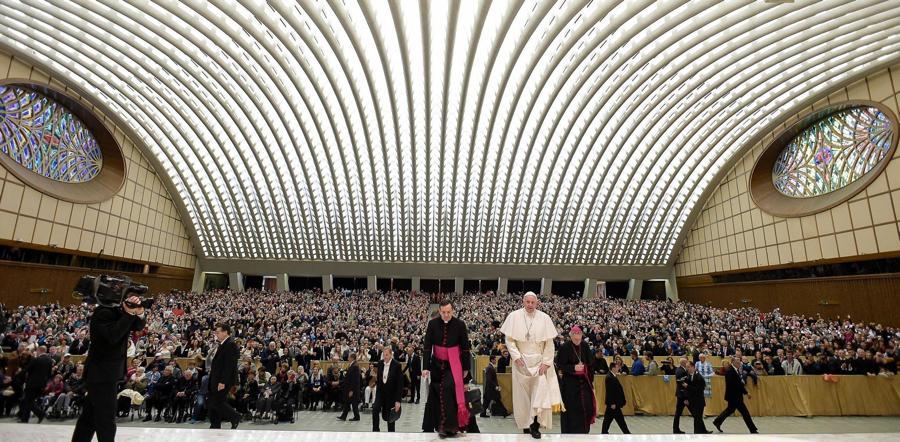 Papa Francisco pide respeto a pueblos indígenas