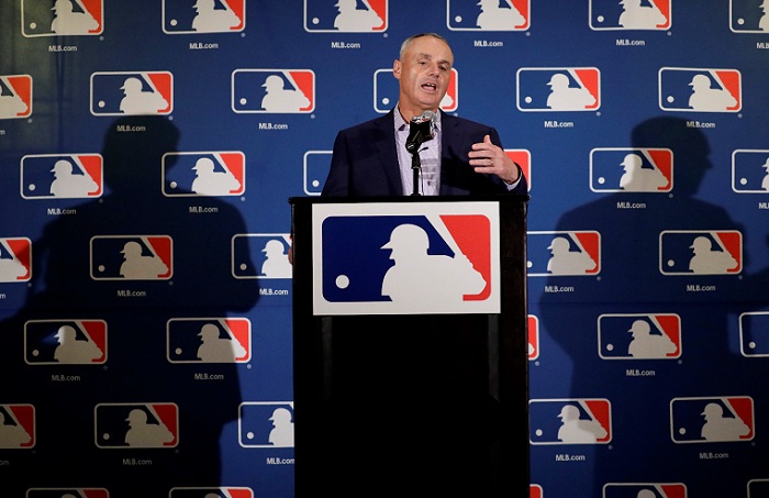 El comisionado de Grandes Ligas, Rob Manfred, logró que se cambiara la regla de la base por bolas intencional. LA PRENSA/AP/Morry Gash