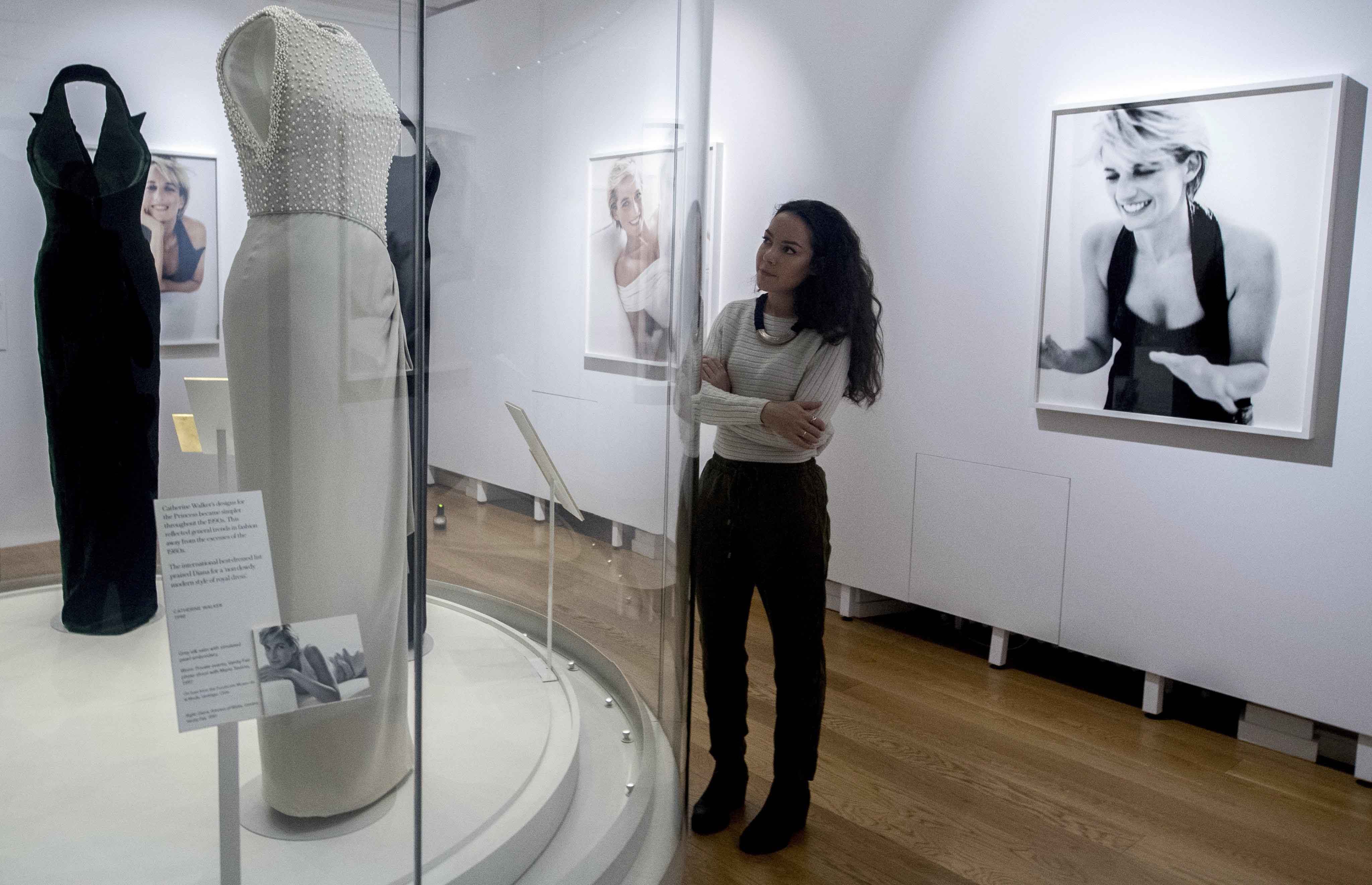Vida de la princesa Diana a través de su vestuario