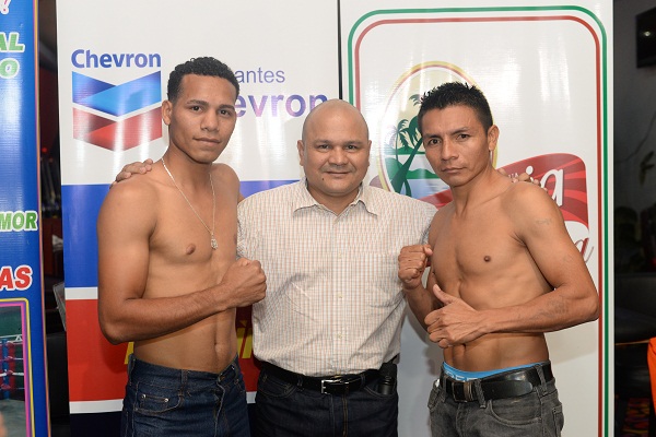 Alexander Espinoza se medirá por segunda vez a Sergio González. Foto: Óscar Navarrete
