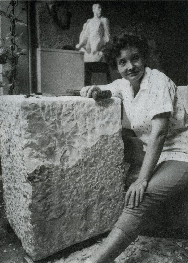 Unas de las constantes en la escultura de Edith Gron fue la figura de Rubén Darío, lo moldeó en barro, lo talló en piedra, en madera y mármol. LA PRENSA/ARCHIVO