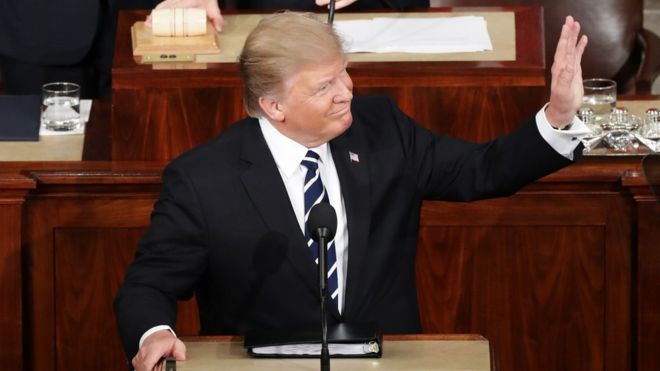 «Un nuevo capítulo de la grandeza de Estados Unidos»: Donald Trump sorprende con el optimismo de su discurso ante el Congreso