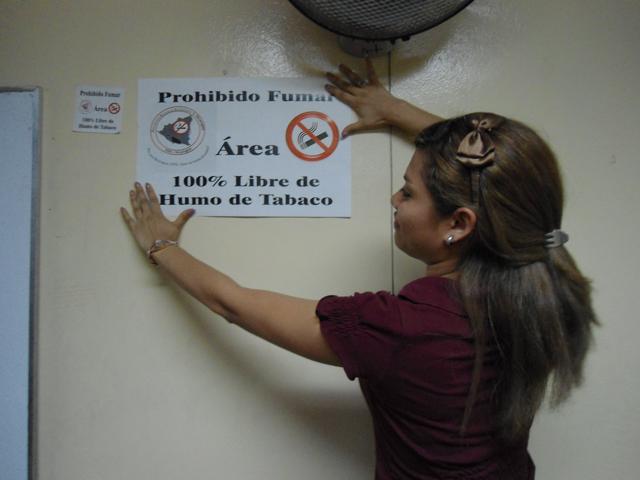 Piden a diputados que se prohíba fumar en espacios públicos