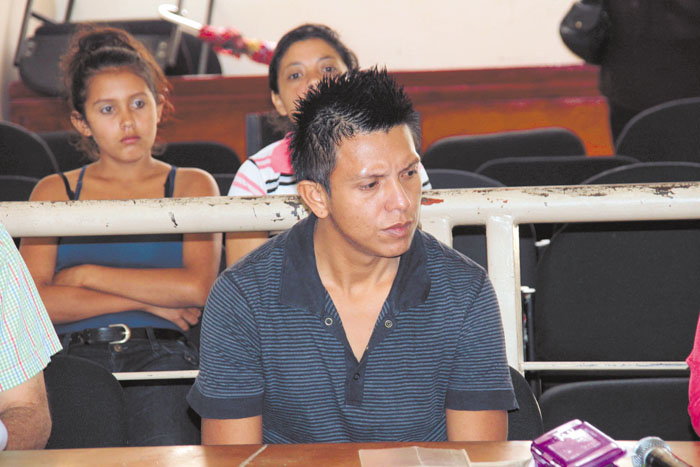 Juan Carlos Miranda, acusado por el asesinato de su padrastro. LA PRENSA/LUIS E. MARTÍNEZ