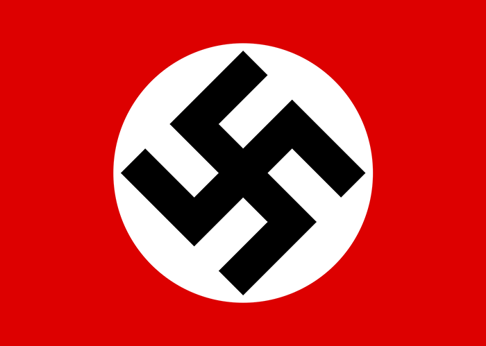Bandera nazi con la esvástica.