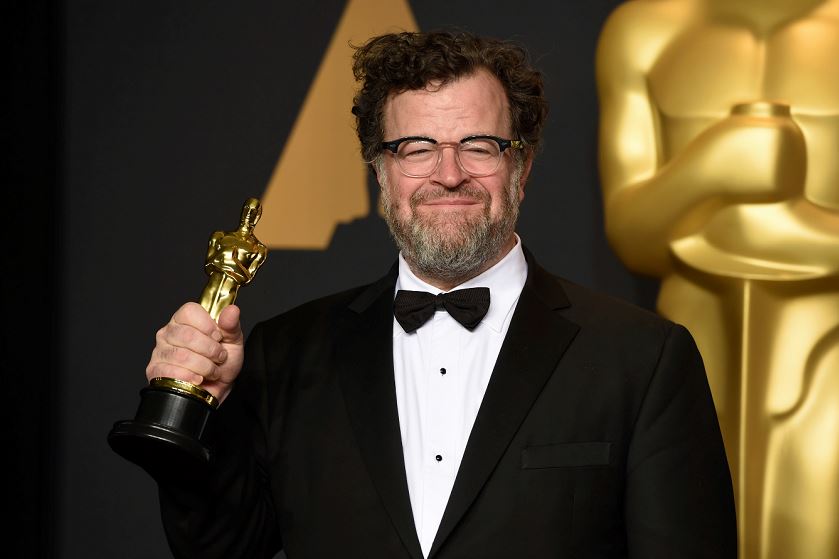 Kenneth Lonergan defiende a Casey Affleck por acusaciones de acoso sexual