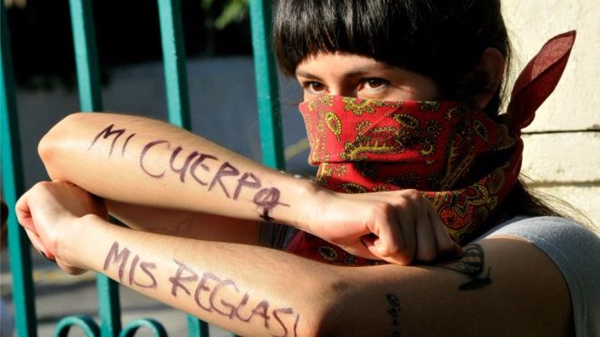 Qué es el «mujerismo», la polémica definición que confronta a las feministas de México