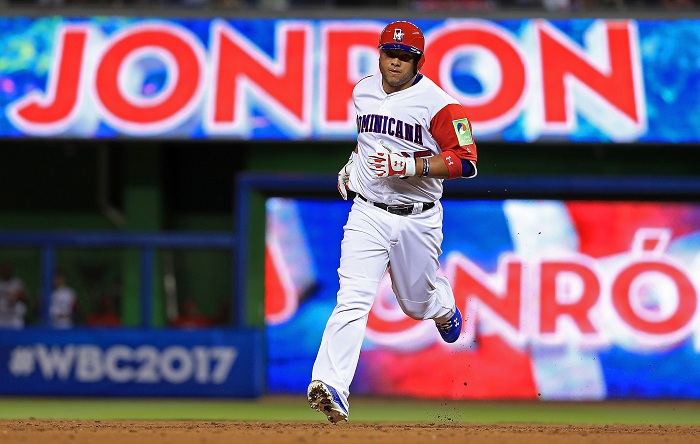 Wellington Castillo conectó un cuadrangular de dos carreras, para sumar a la victoria de República Dominicana sobre Canadá. LA PRENSA/AP/Lynne Sladky