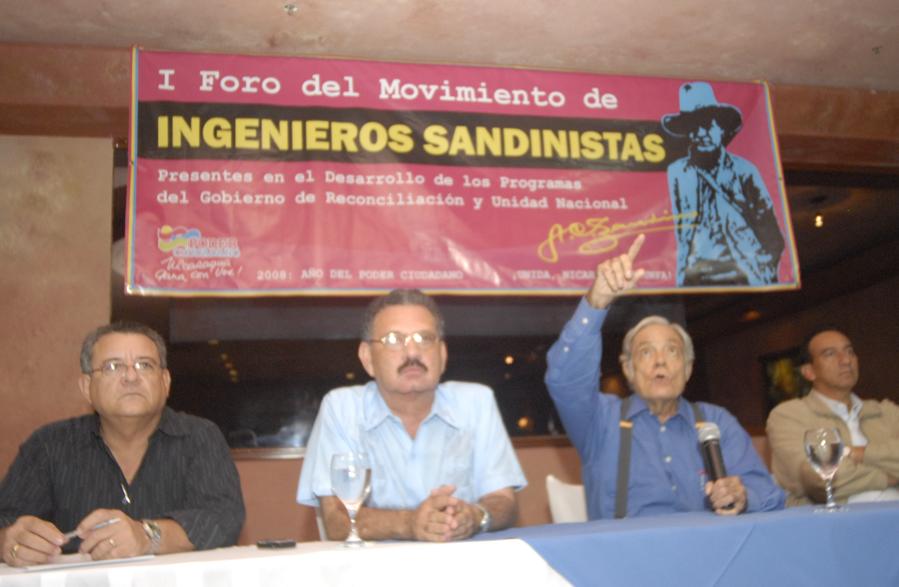 Aldo Díaz Lacayo, historiador, escritor, Medalla de honor, Asamblea Nacional