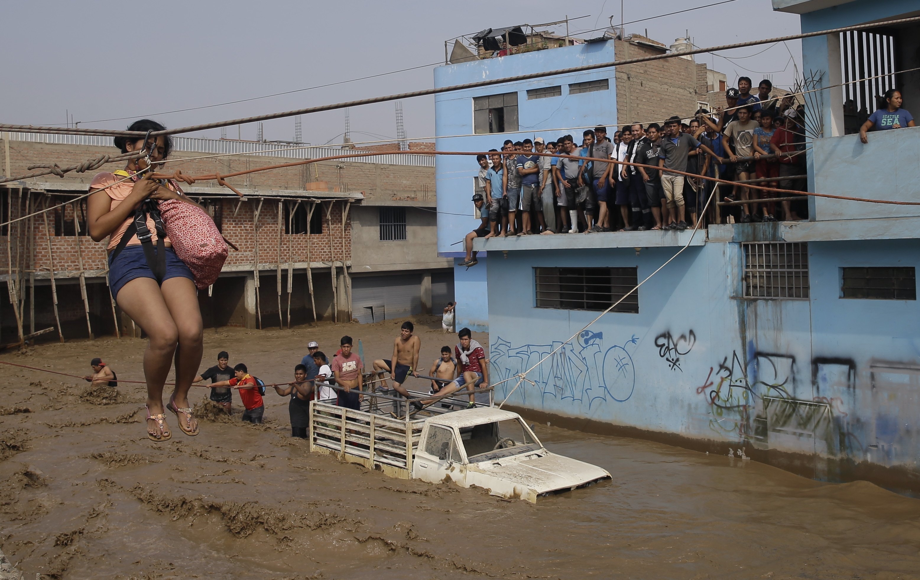 Los habitantes de Lima han vivido toda una odisea con los aludes. Perú. (AP Photo/Martin Mejia)