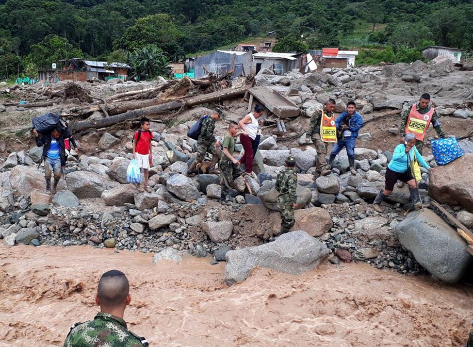 “No quiero recordar” el momento de la avalancha, dicen colombianos