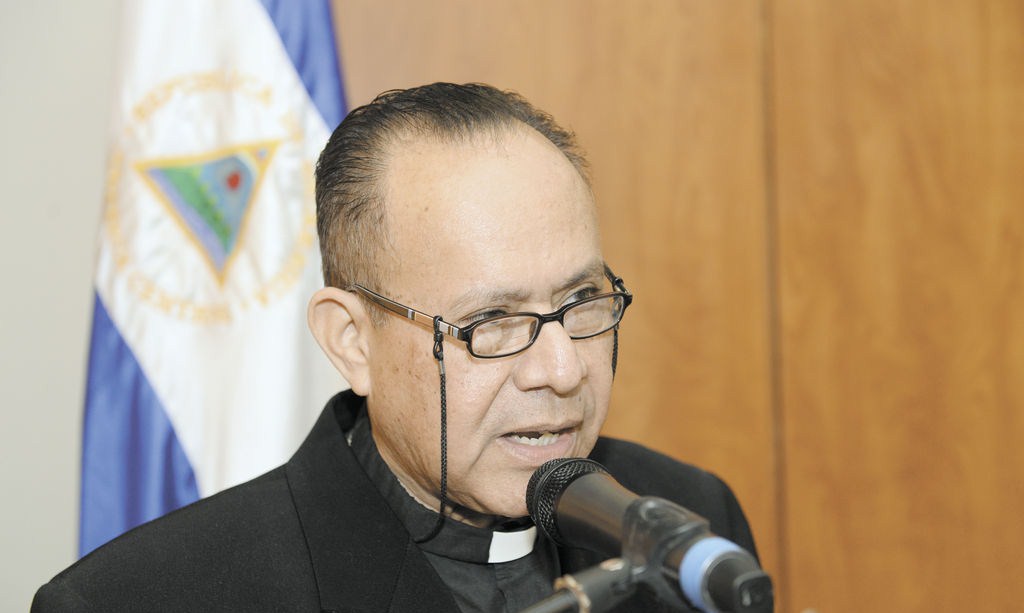 Iglesia Católica, Obispos, Abelardo Mata,