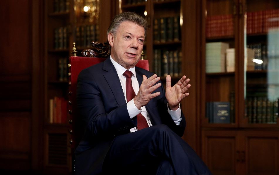 A Juan Manuel Santos lo prepararon desde pequeño para ser presidente de Colombia, como lo fue años atrás su tío abuelo Eduardo Santos. Aunque primero fue periodista y estuvo en Nicaragua. LA PRENSA/ ARCHIVO