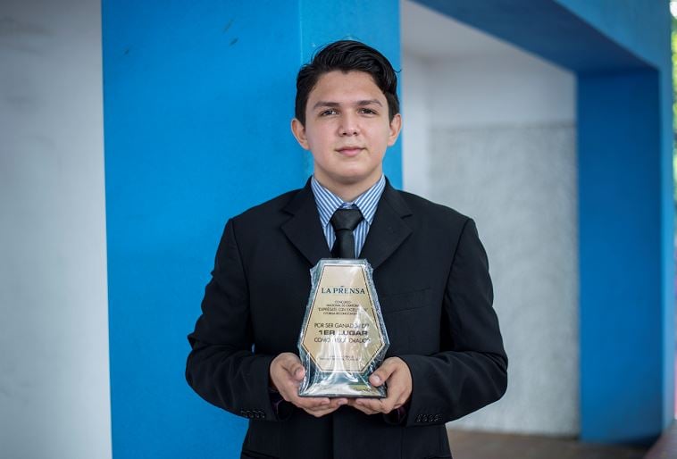 Jhon Mejía sí que sabe cómo ganar un concurso de oratoria