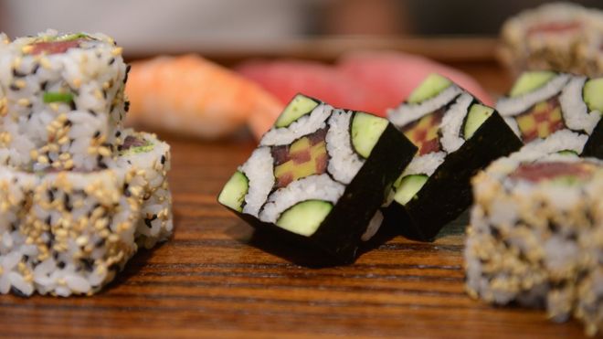 Anisakis, el riesgoso parásito del sushi que está causando cada vez más infecciones