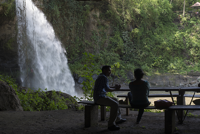 Vista desde la cueva que está detrás de la Cascada Blanca en Matagalpa. LA PRENSA/ ÓSCAR NAVARRETE