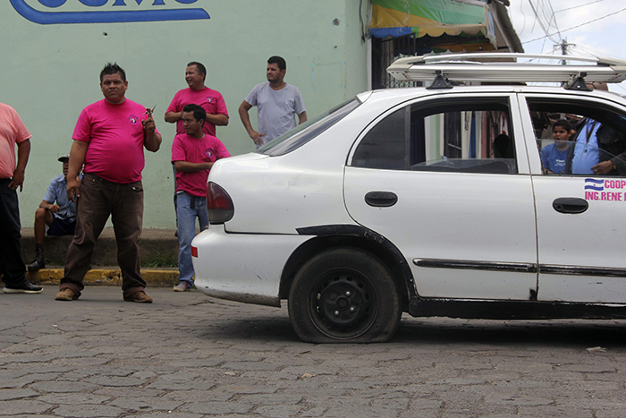León, taxis piratas, taxis ilegales, taxistas piratas