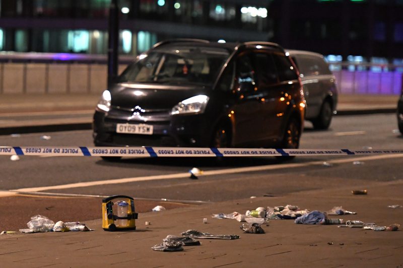 Doce detenidos tras ataques en centro de Londres