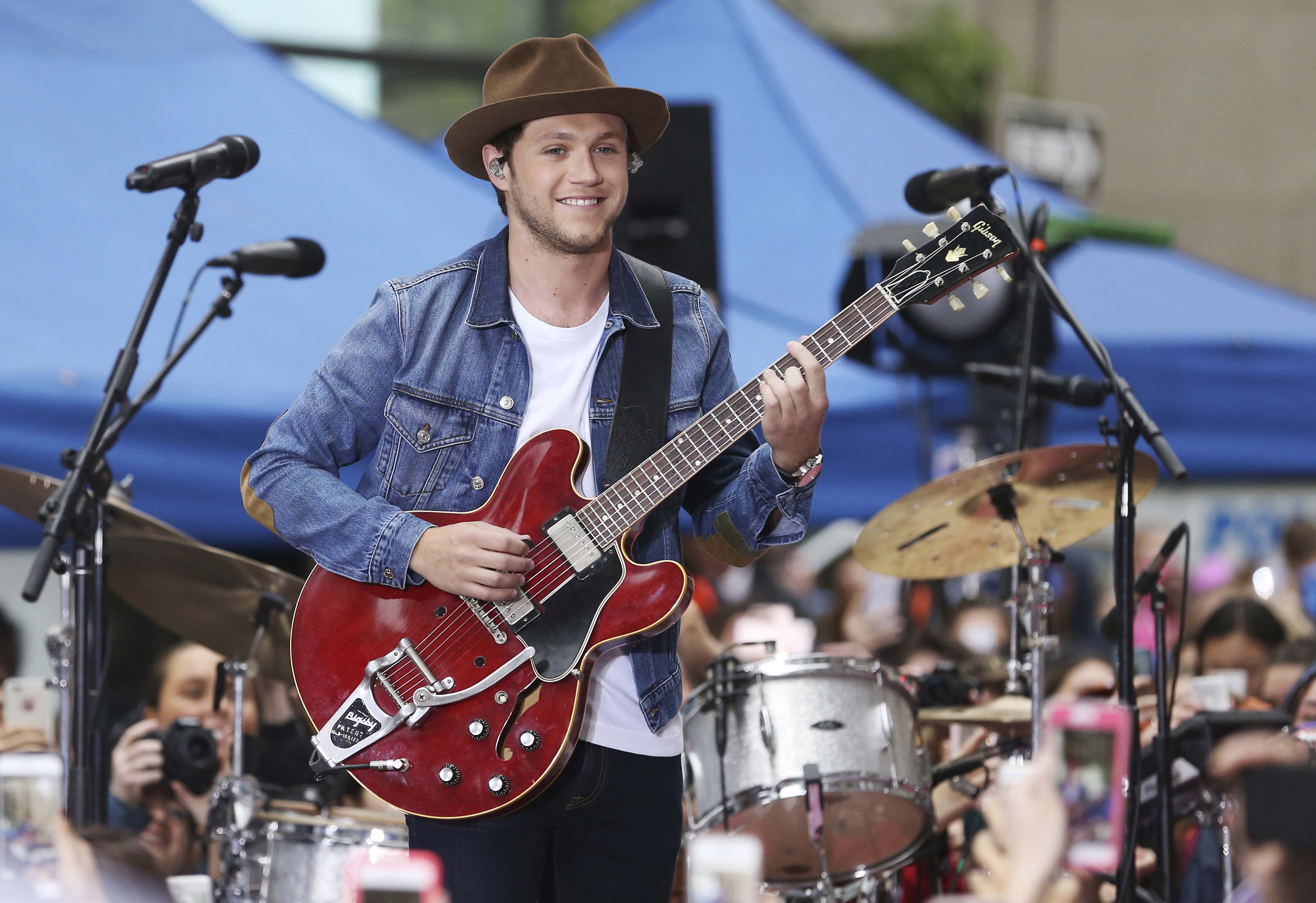 Niall Horan, de One Direction, celebra un récord en Twitter