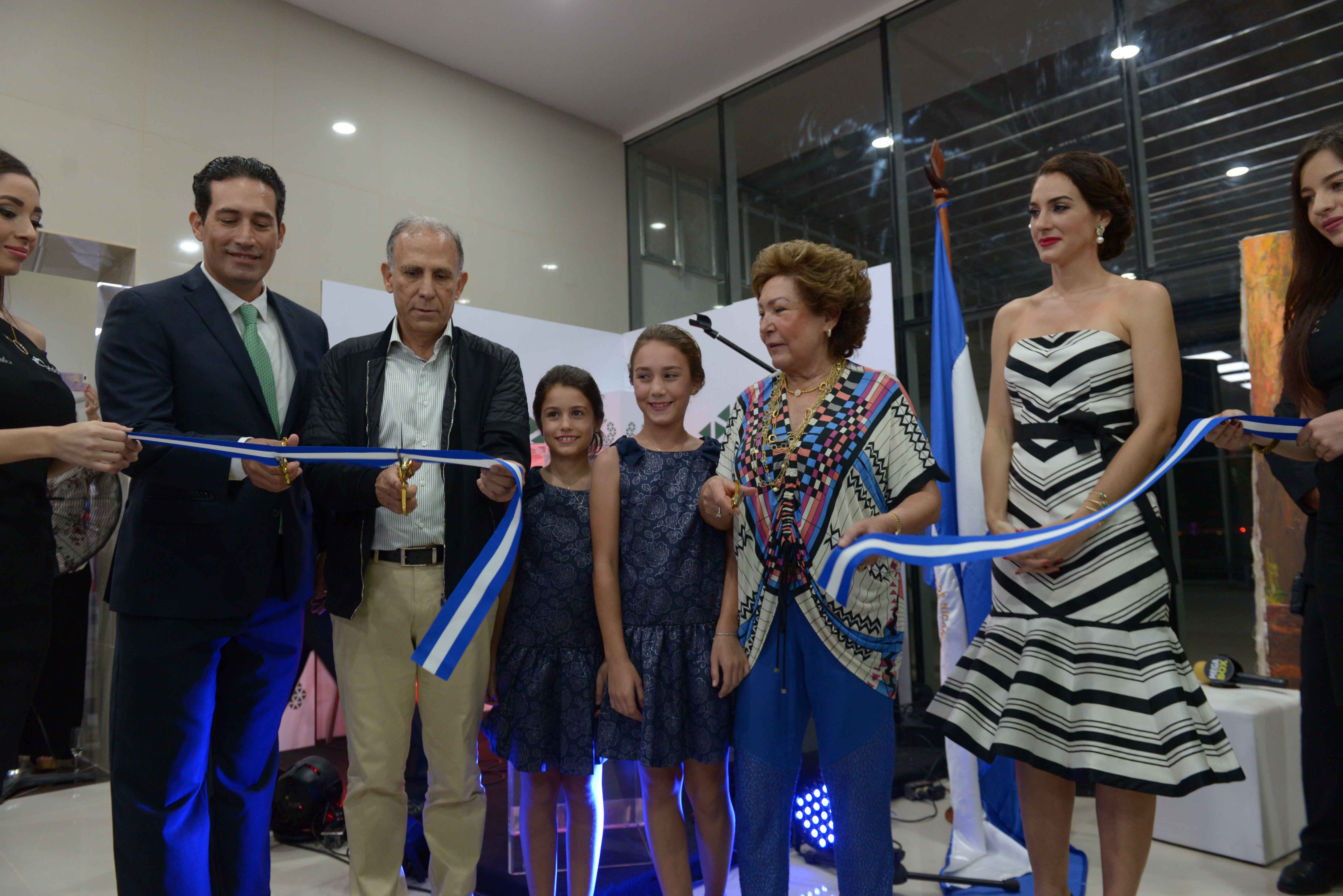 Plaza Centroamérica, Inauguración, Inversiones