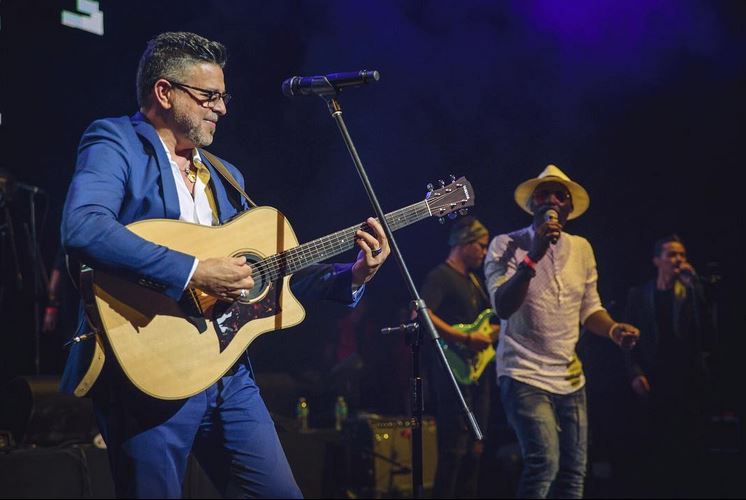 Luis Enrique regresa a Nicaragua con el primer concierto de su gira Cómplices