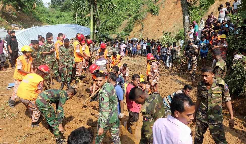 Al menos 151 muertos tras deslizamientos de tierra en Bangladesh