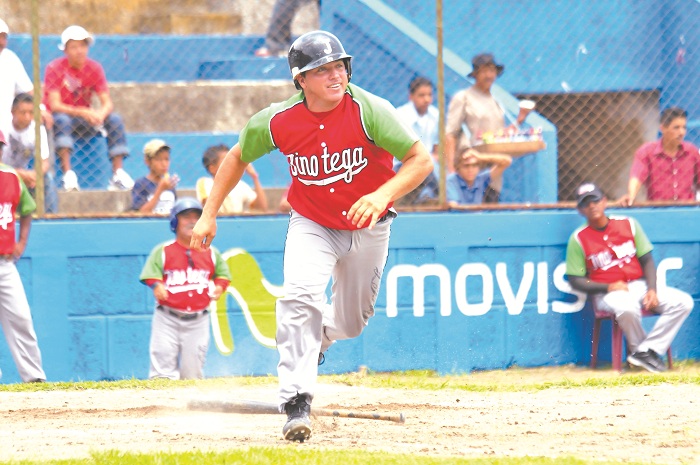 Juan Blandón quedó a un hit de los 1,000 con Jinotega, en el beisbol nicaragüense. LA PRENSA/ARCHIVO