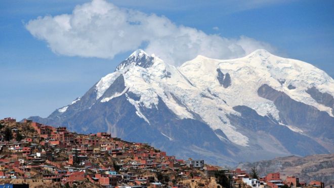 ¿Por qué científicos están llevando pedazos de un glaciar de Bolivia a la Antártica?