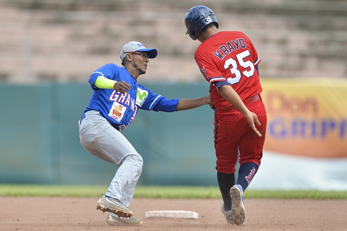 Darwin Sevilla (izquierda) fue escogido como refuerzo por León, para la segunda ronda del Germán Pomares. LA PRENSA/JADER FLORES