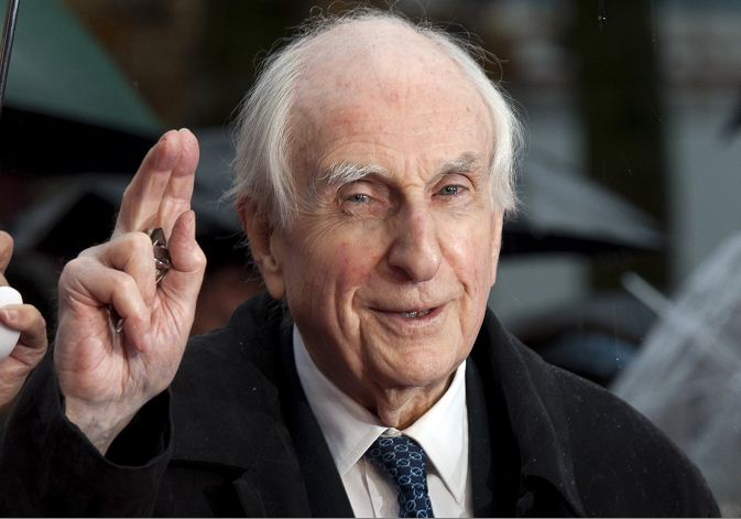 Fallece el escritor Michael Bond, padre del oso Paddington