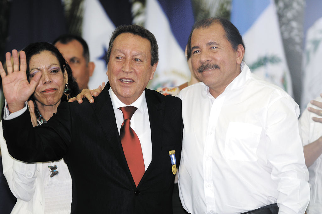 Daniel Ortega, Vinicio Cerezo