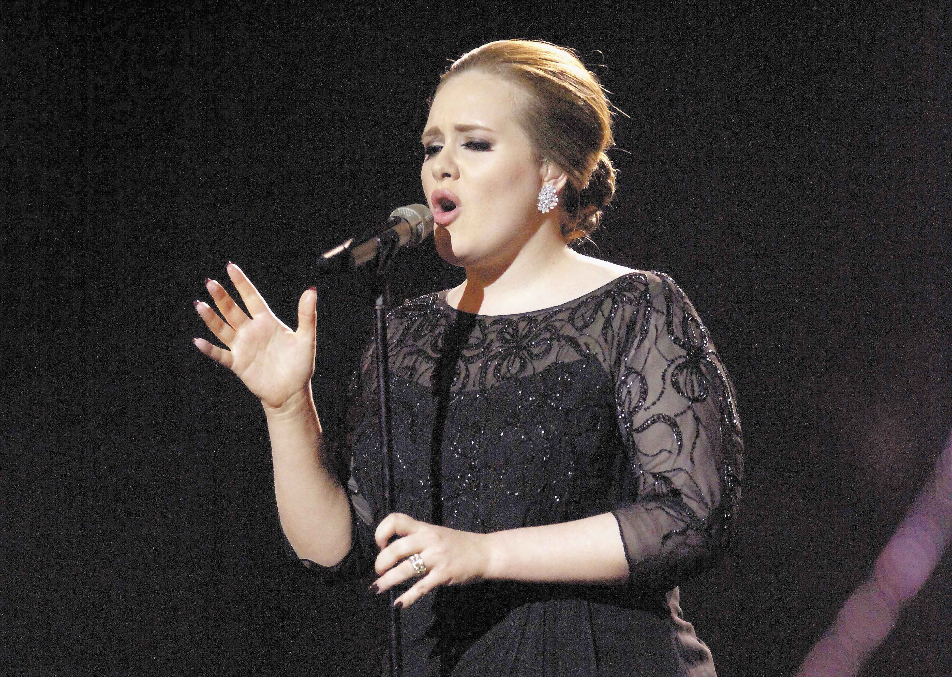 Adele cancela conciertos en Londres por un problema en las cuerdas vocales