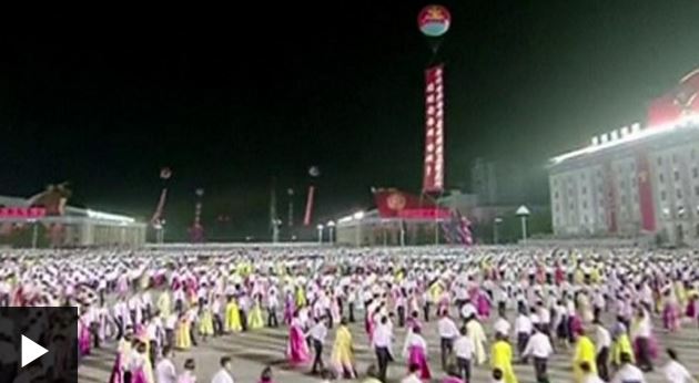 La extravagante celebración en Corea del Norte por «el éxito» del lanzamiento del misil balístico intercontinental