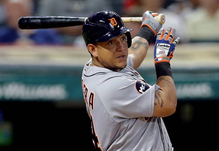 Miguel Cabrera, dos veces ganador del premio de Jugador Más Valioso de la Liga Americana, dijo que paga sobornos por la seguridad de su familia en Venezuela. LA PRENSA/AP/Tony Dejak