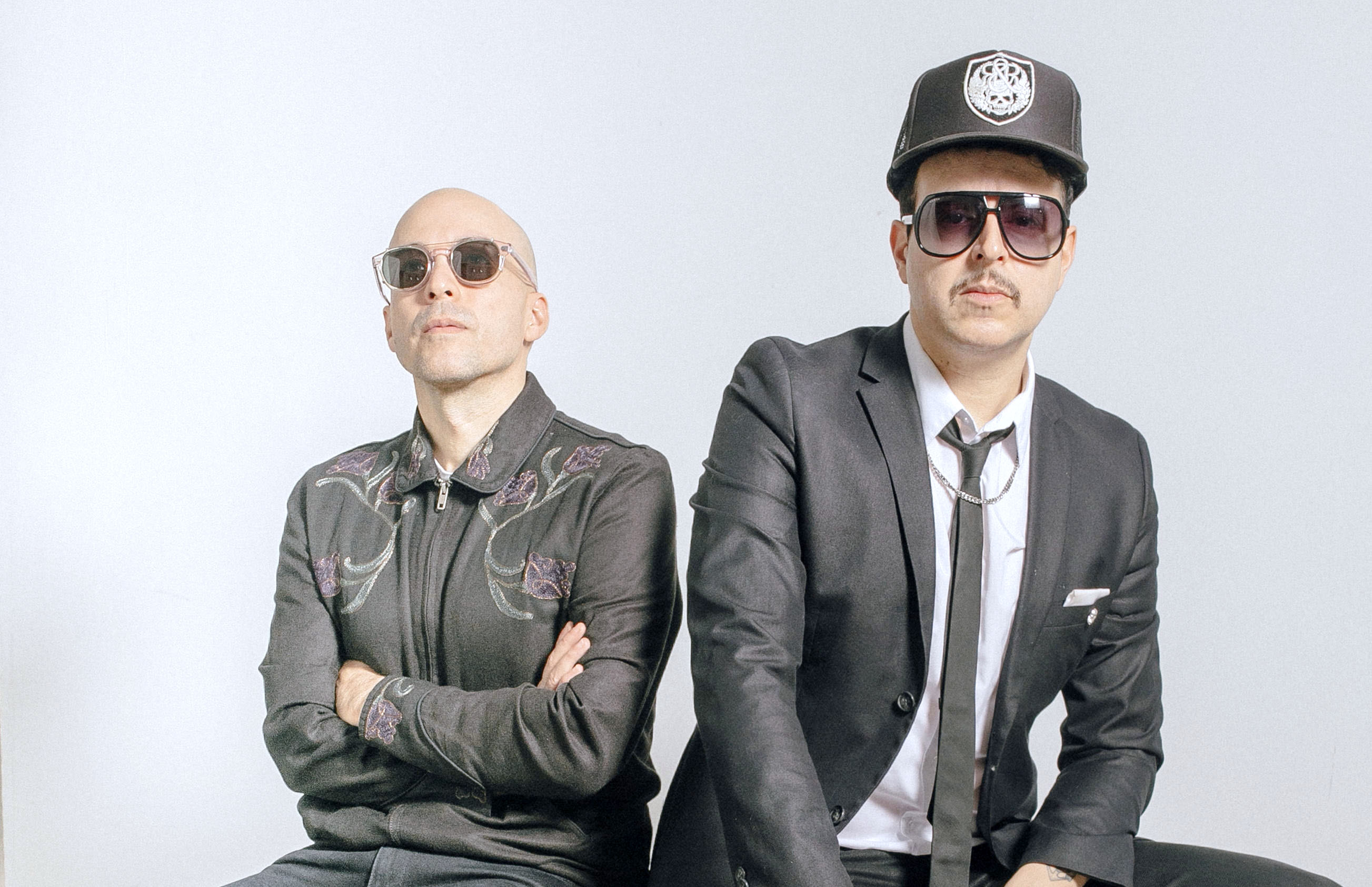 Kinky vuelve a sus raíces con Nada vale más que tú