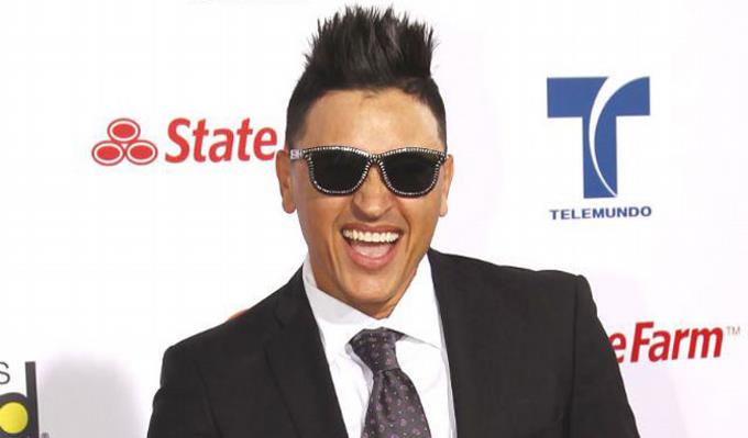 Elvis Crespo experimenta en sus canciones el trap y zumba