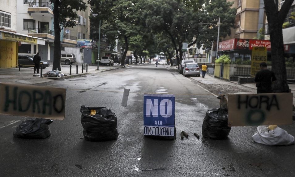 Oposición en paro general para obligar a Maduro a retirar su Constituyente