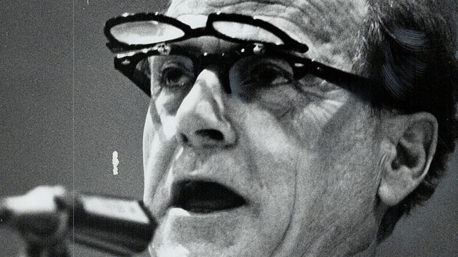 Marshall McLuhan, el «profeta de la era digital» que predijo internet 20 años antes de que se inventara