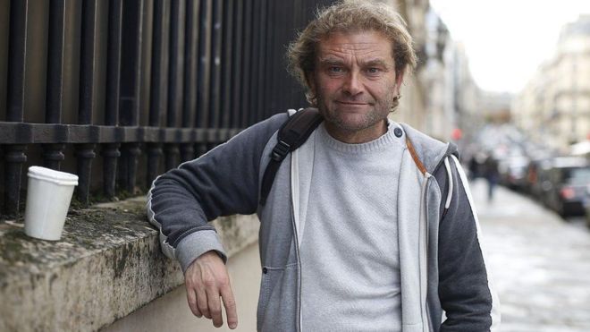 De sin techo a escritor de éxito: la increíble historia de Jean-Marie Roughol