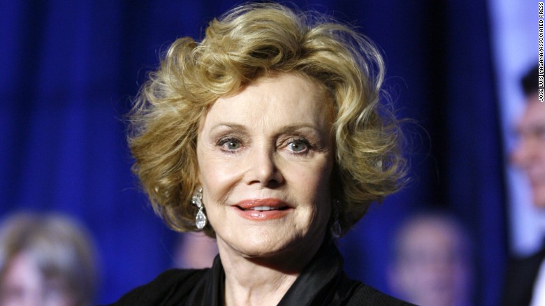 Barbara Sinatra, viuda de Frank Sinatra, muere a los 90 años
