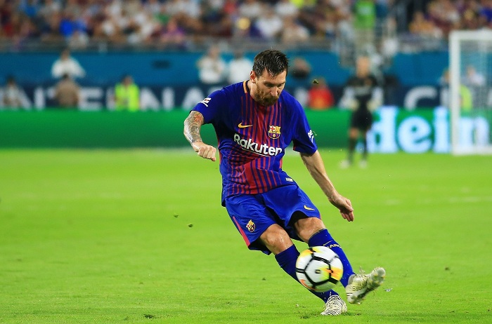 Lionel Messi marcó el primer gol por el Barcelona al minuto seis. LA PRENSA/Chris Trotman/Getty Images/AFP