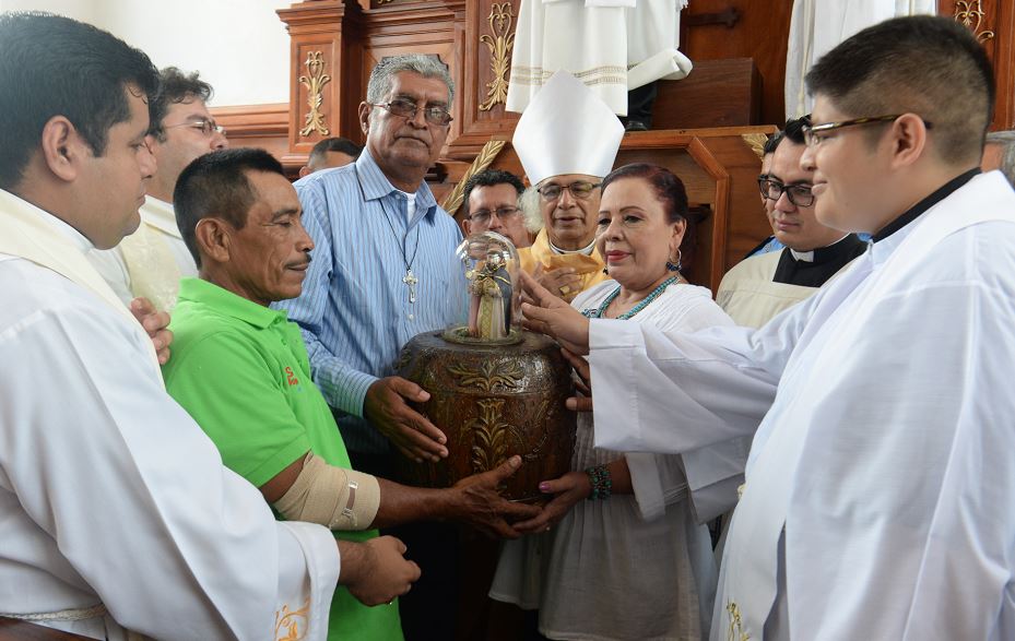 Inician fiestas patronales de Managua con la Bajada de Santo Domingo