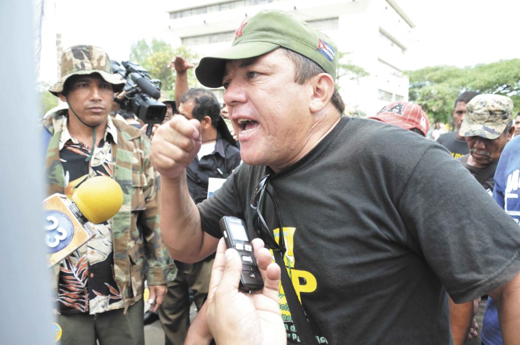 Marvin Vargas, cuando dirigía protestas de los excachorros del SMP. LA PRENSA/ ARCHIVO