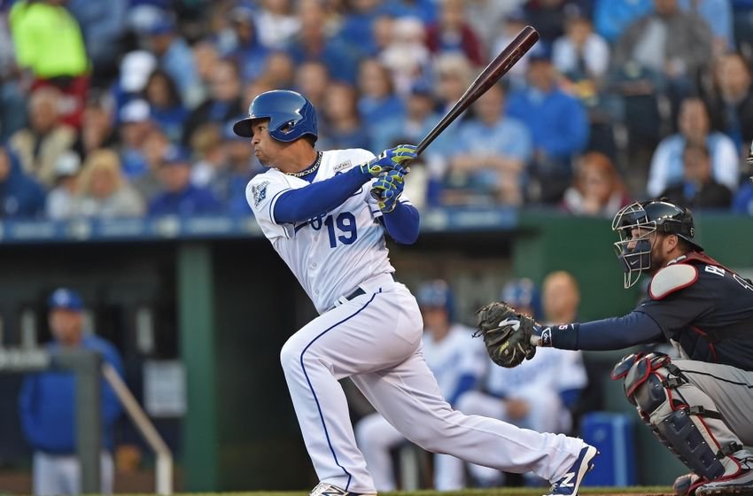 Cheslor Cuthbert anotó tres carreras y empujó una en la victoria de los Royals. Foto: LA PRENSA/ARCHIVO