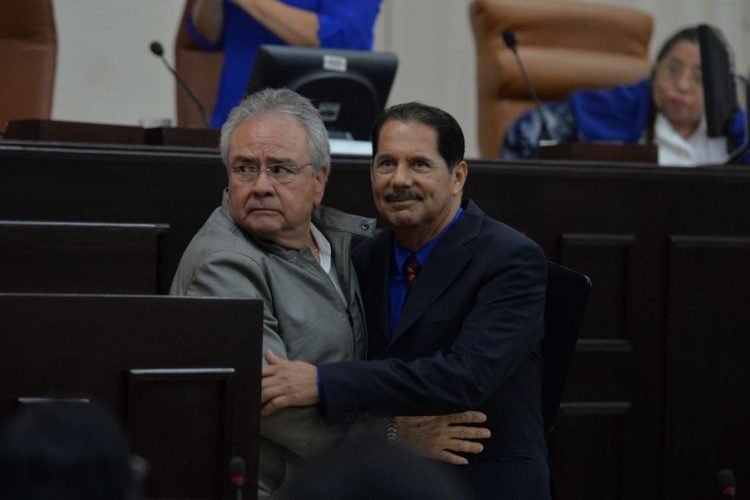 Óscar Mojica renuncia como presidente del INE tras cuatro meses en el cargo